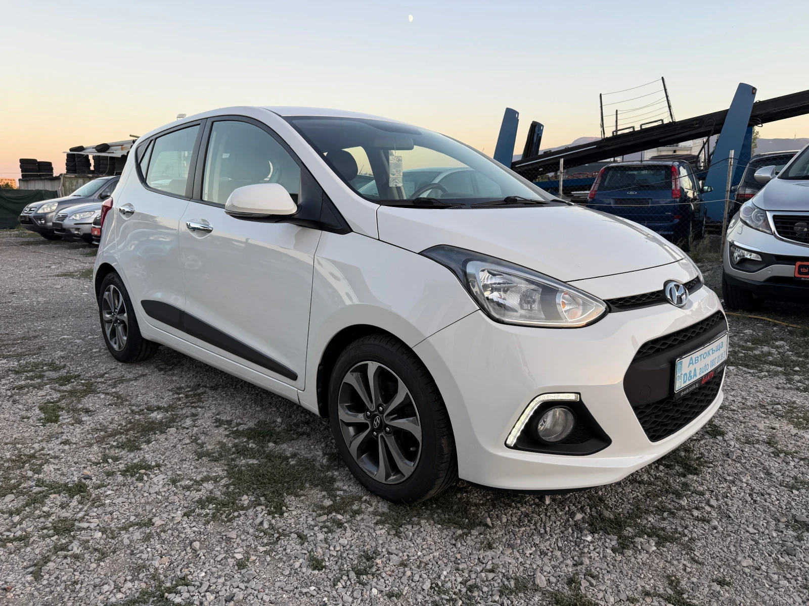 Hyundai I10 1.2i Vertex Швейцария - изображение 4