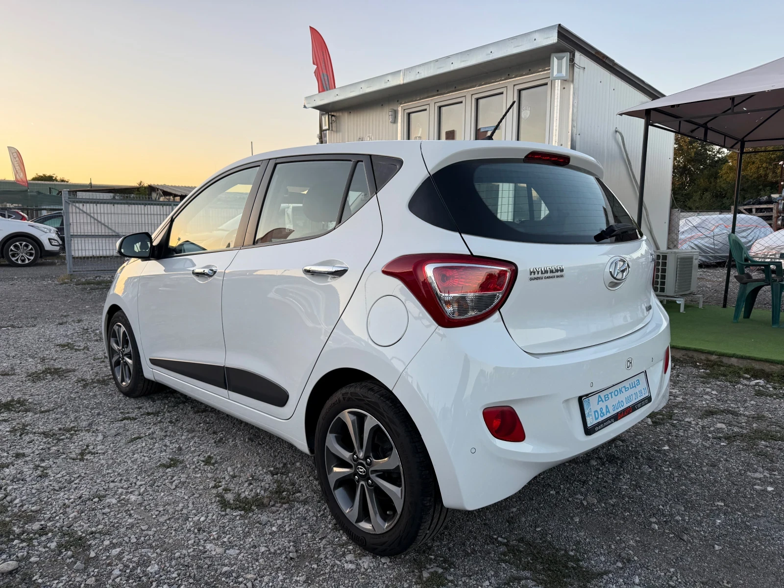 Hyundai I10 1.2i Vertex Швейцария - изображение 7