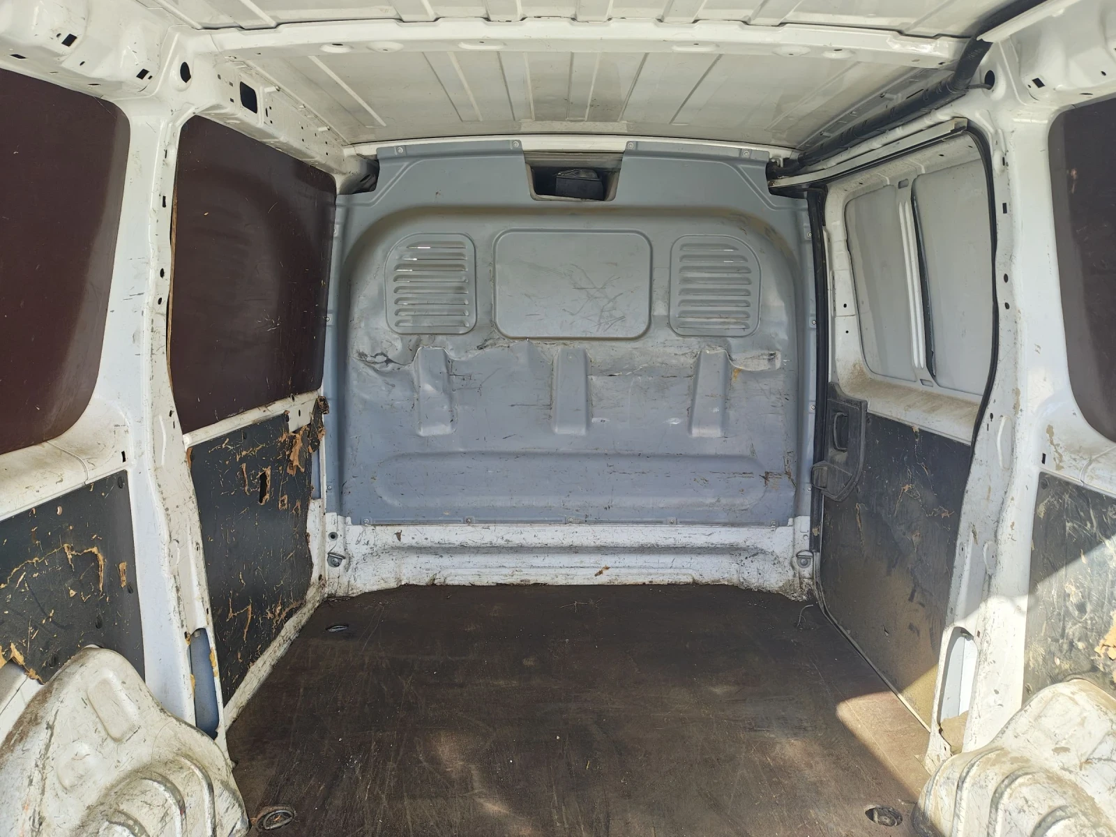 Peugeot Expert 1.6HDi klimatik  - изображение 5
