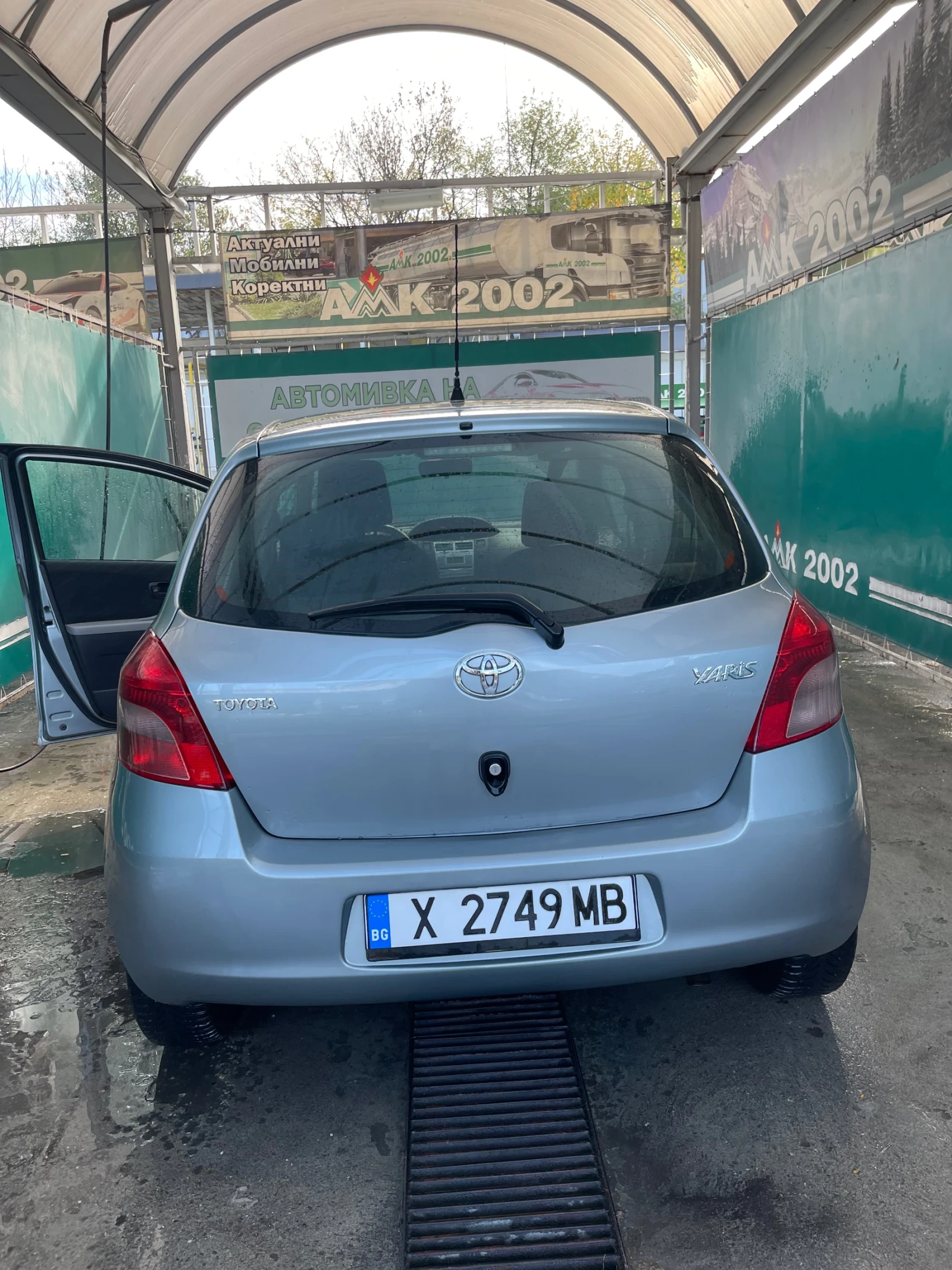 Toyota Yaris  - изображение 5