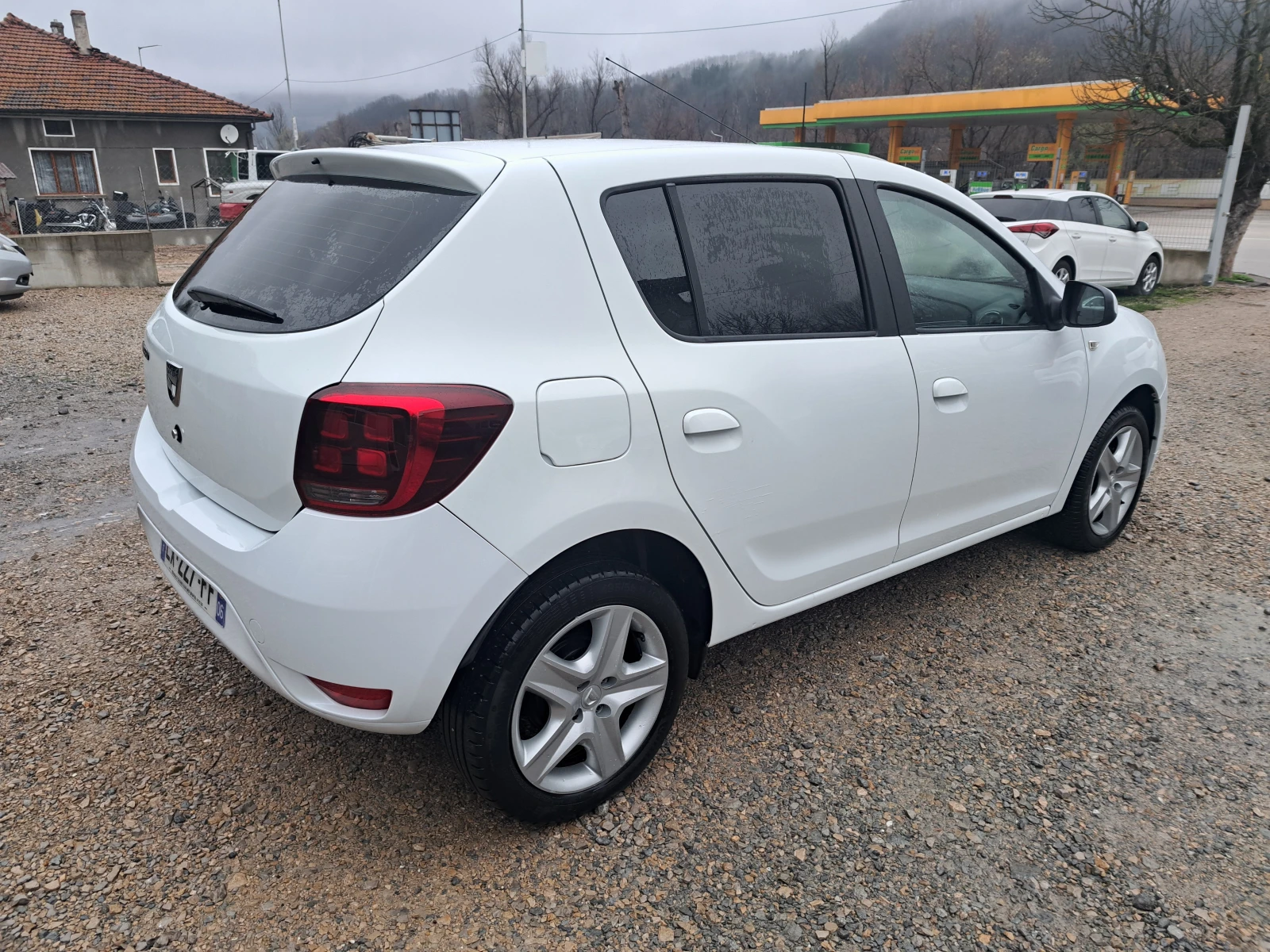 Dacia Sandero 1.0SCe* FACE* * EURO6 | Mobile.bg   2
