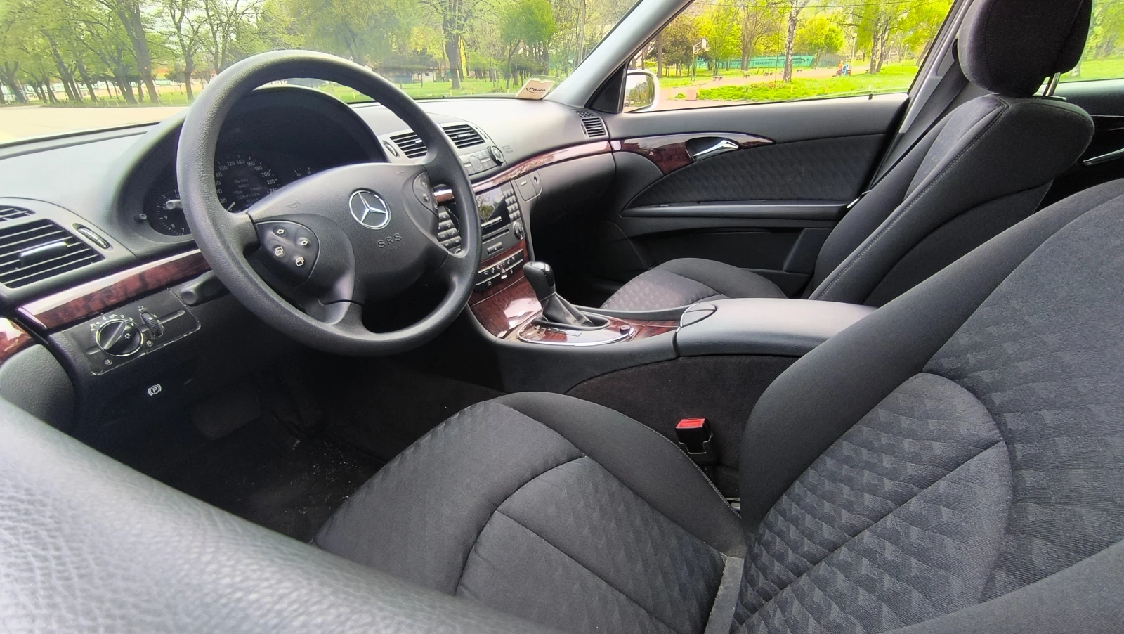 Mercedes-Benz E 300 Fraire, снимка 14 - Автомобили и джипове - 52743731