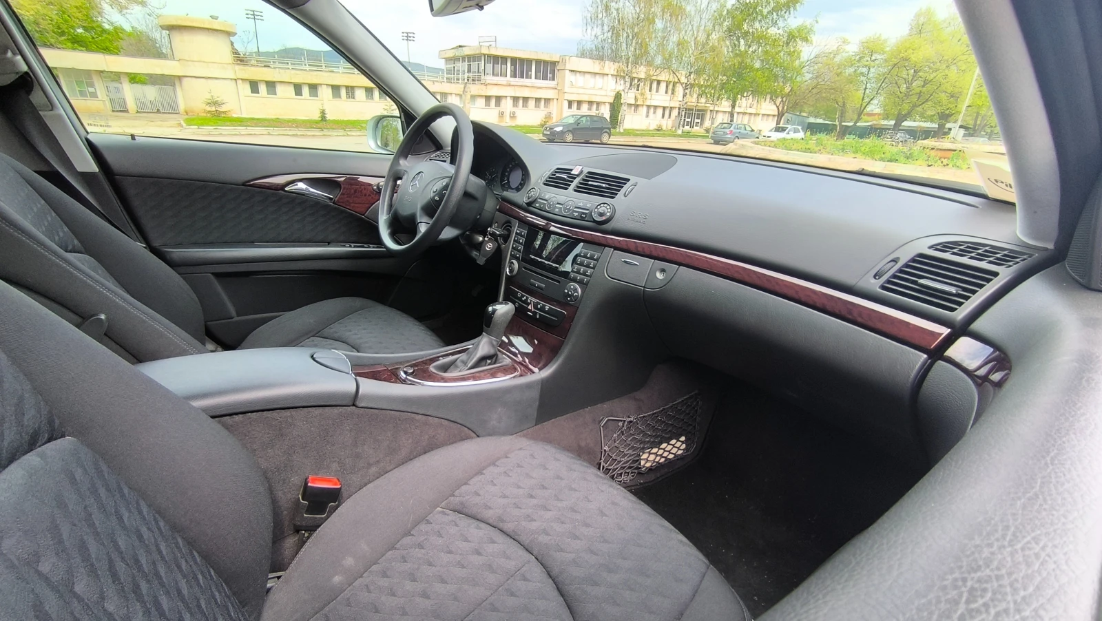 Mercedes-Benz E 300 Fraire, снимка 13 - Автомобили и джипове - 52743731