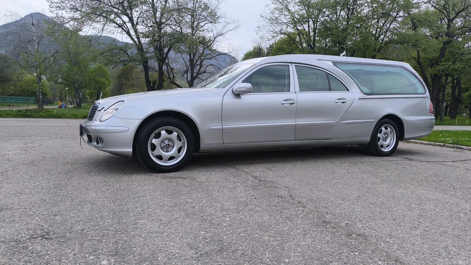 Mercedes-Benz E 300 Fraire, снимка 2 - Автомобили и джипове - 52743731