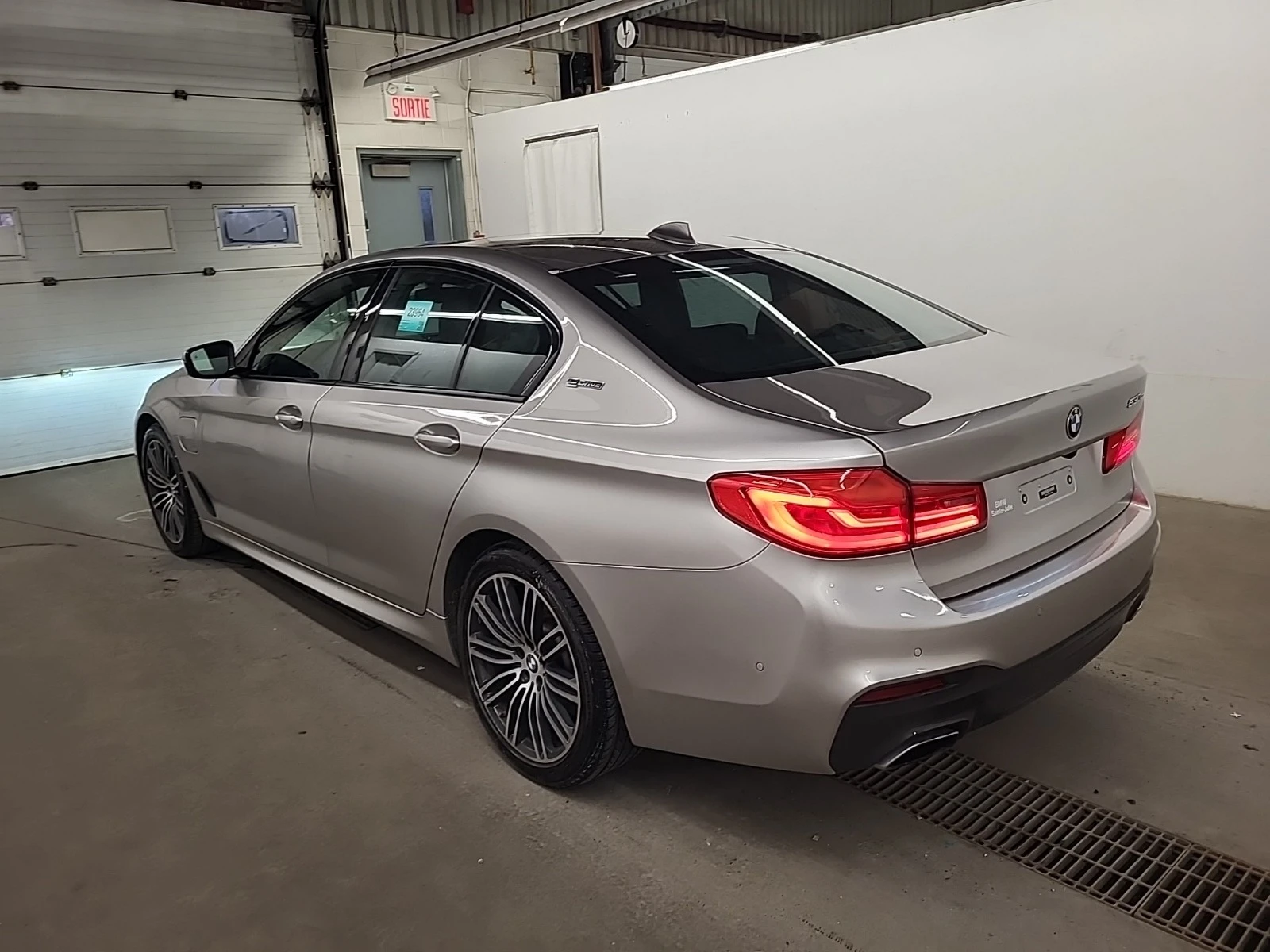 BMW 530E IPERFORMANCE * * CARFAX * * АВТО КРЕДИТ * *  - изображение 6