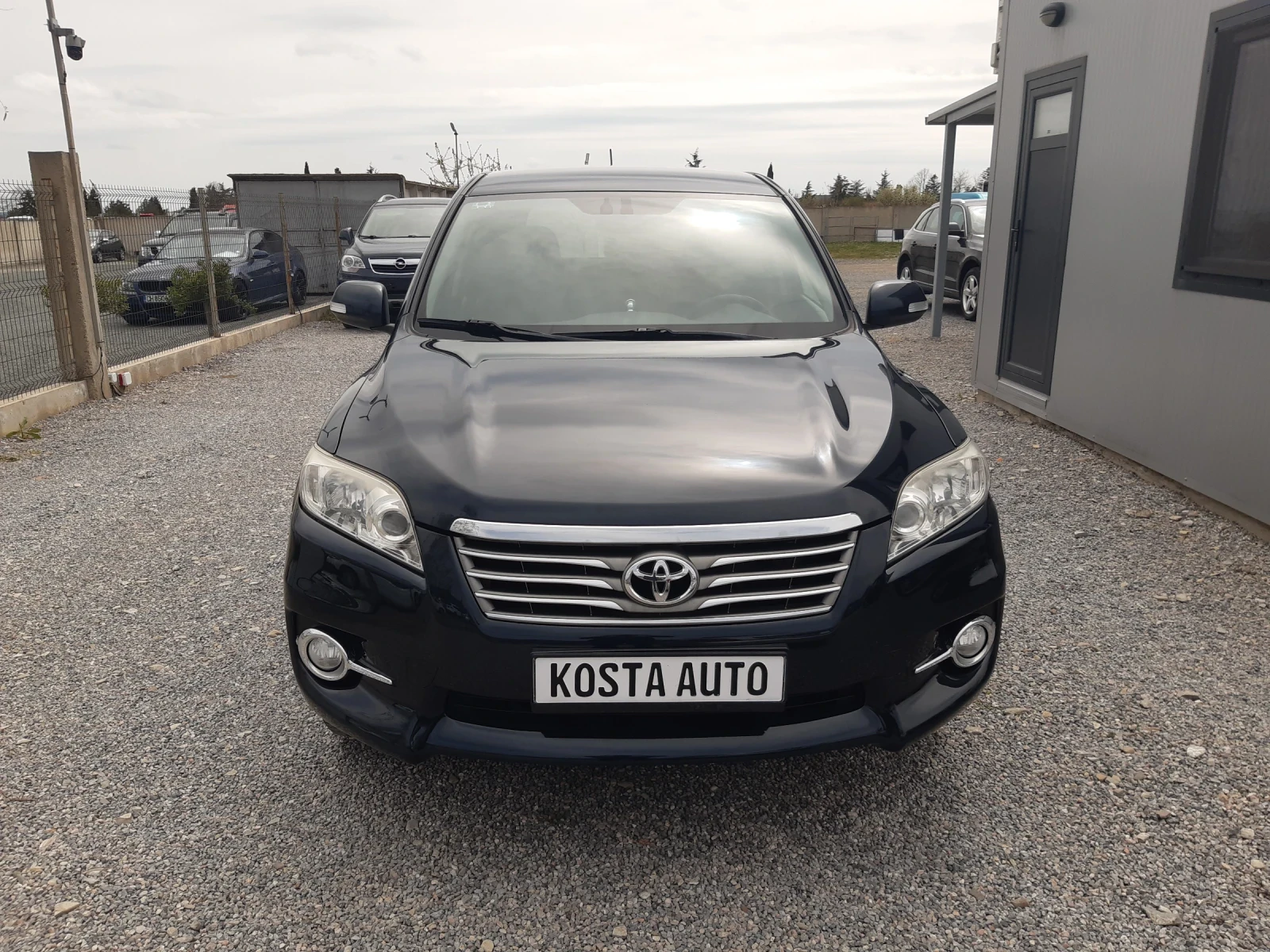 Toyota Rav4 КАТО НОВ ИТАЛИЯ, снимка 10 - Автомобили и джипове - 53258757