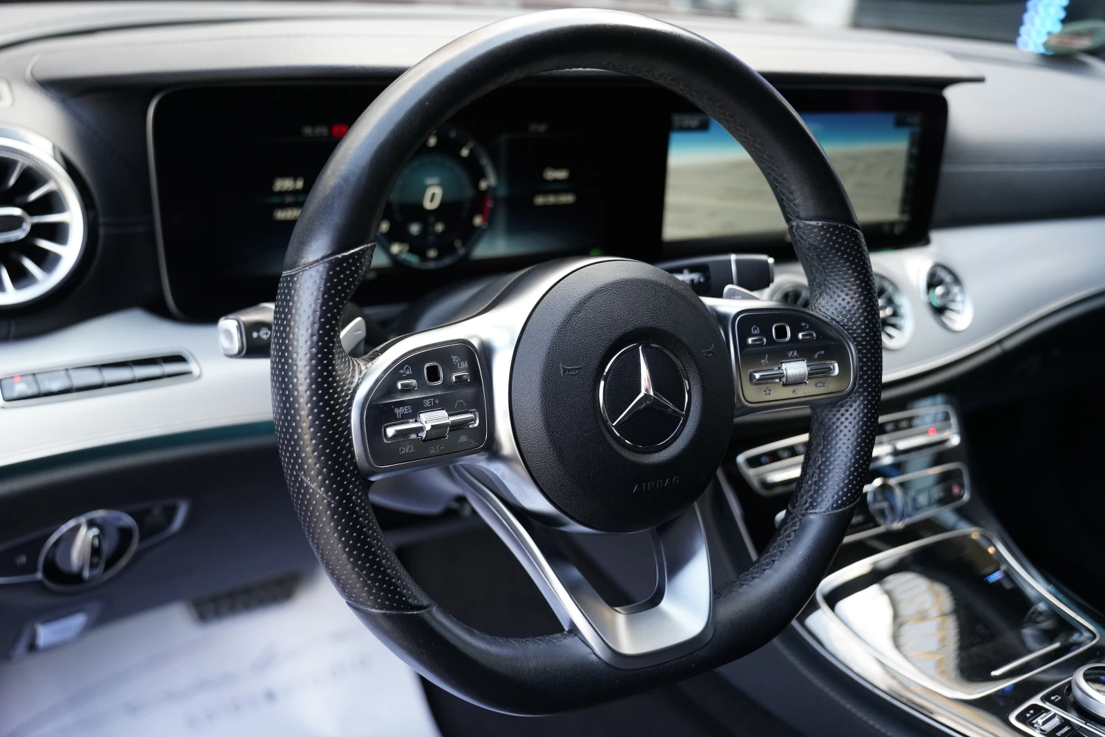 Mercedes-Benz CLS 400 d 4Matic AMG Line Night Package, снимка 10 - Автомобили и джипове - 53723846