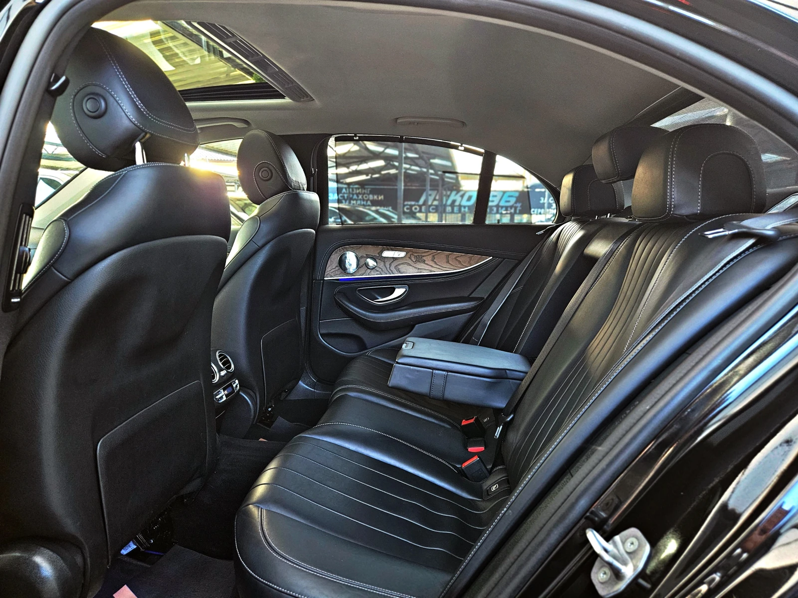 Mercedes-Benz E 220 AMG/4MAT/9G/GERMANY/CAMERA/�������/CAR PLAY/LIZING | Mobile.bg � ����������� 16