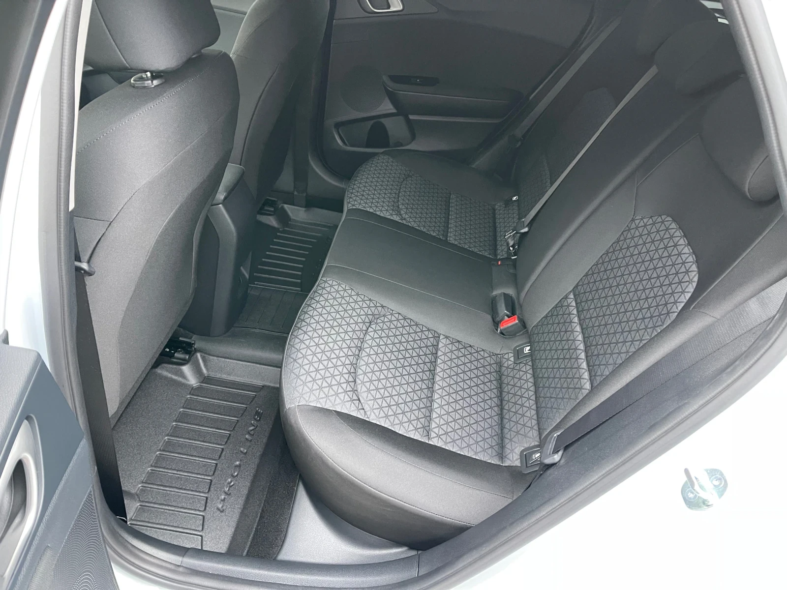 Kia Ceed 1.5 Бензин/Газ, 160Hp, Не харчи бензин, снимка 15 - Автомобили и джипове - 54121477