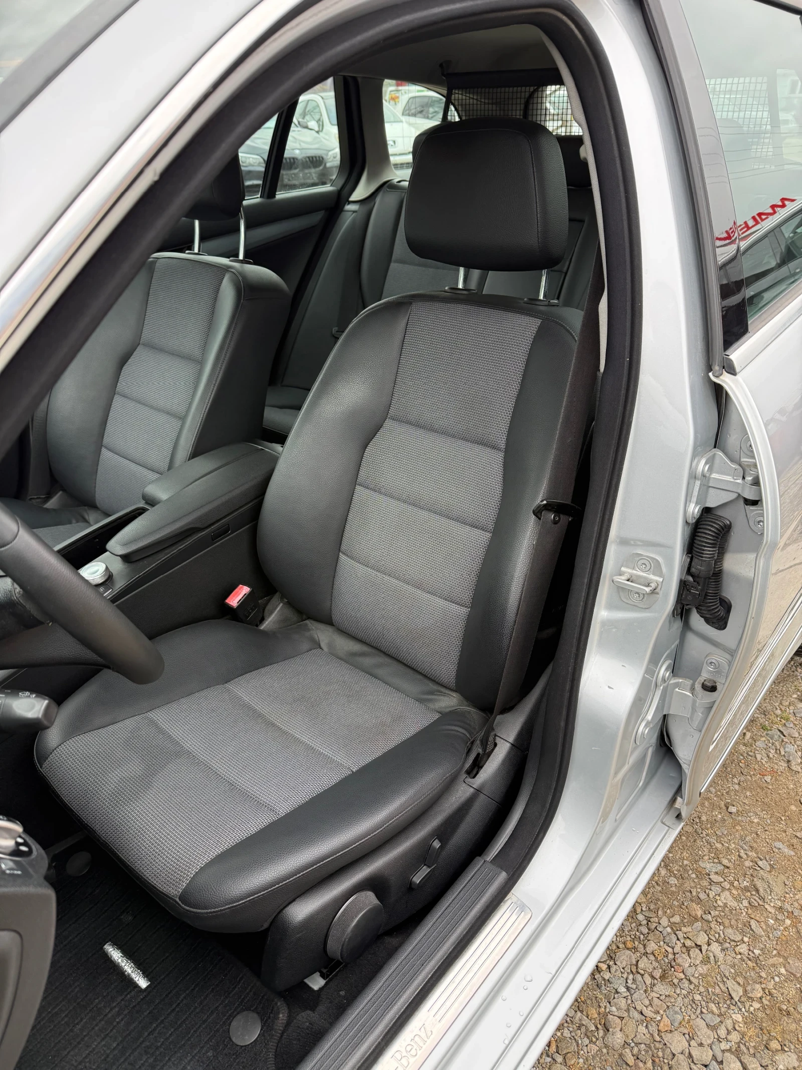 Mercedes-Benz C 220 CDI LIZING, снимка 9 - Автомобили и джипове - 54284942