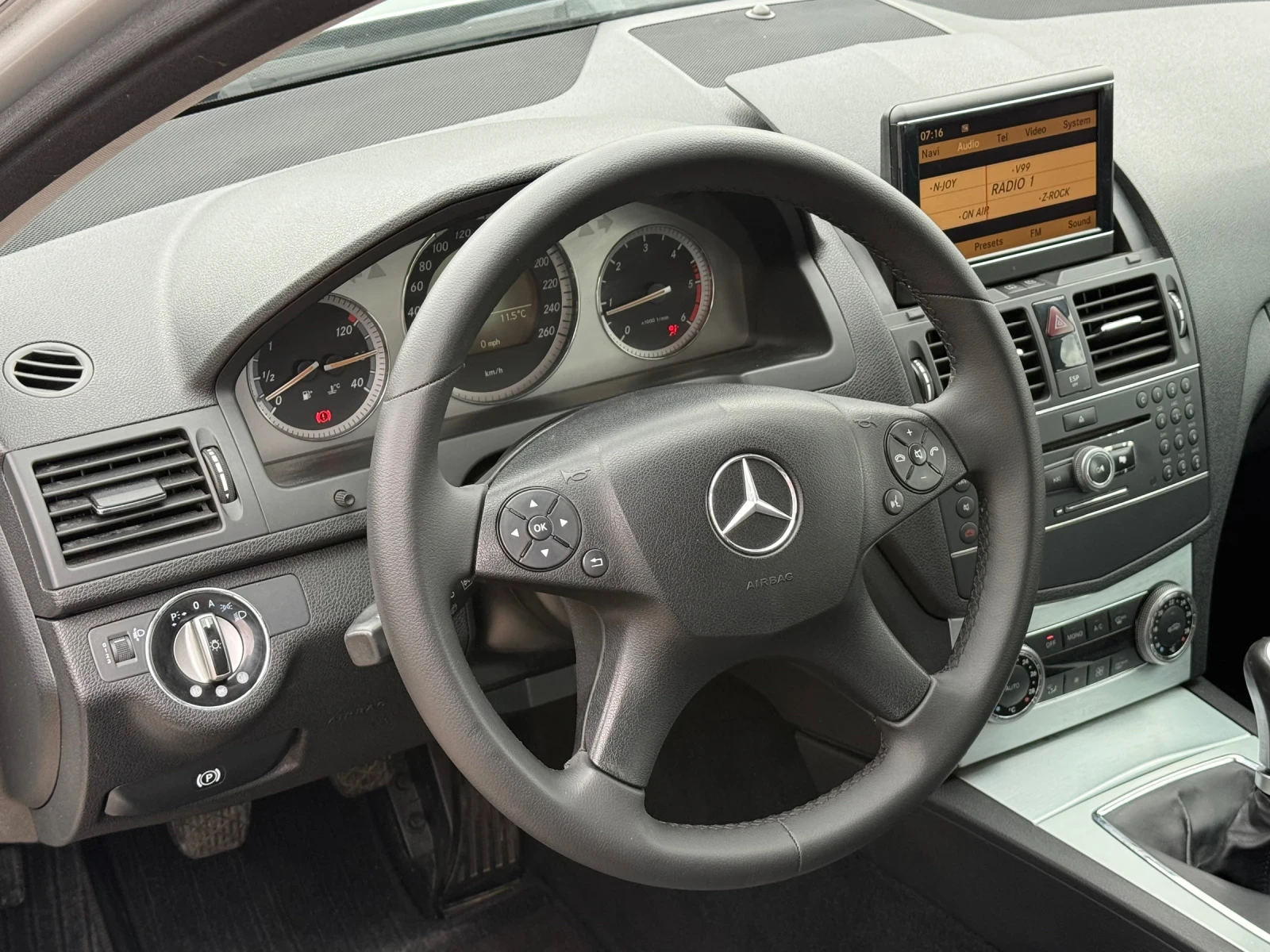 Mercedes-Benz C 220 CDI LIZING, снимка 7 - Автомобили и джипове - 54284942