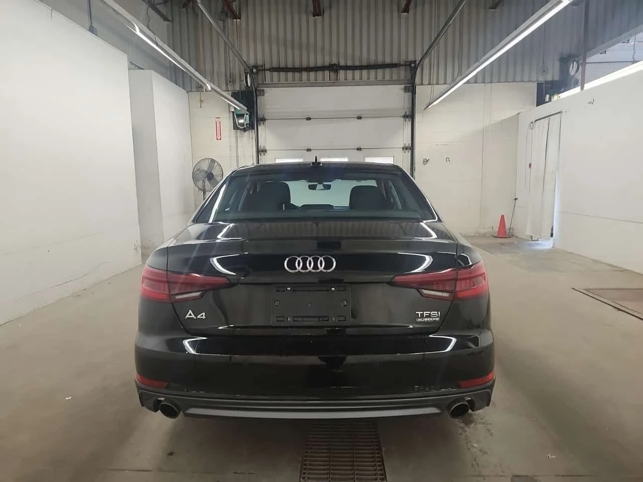 Audi A4 * KOMFORT * CARFAX * ЦЕНА ДО БГ, снимка 5 - Автомобили и джипове - 54441650