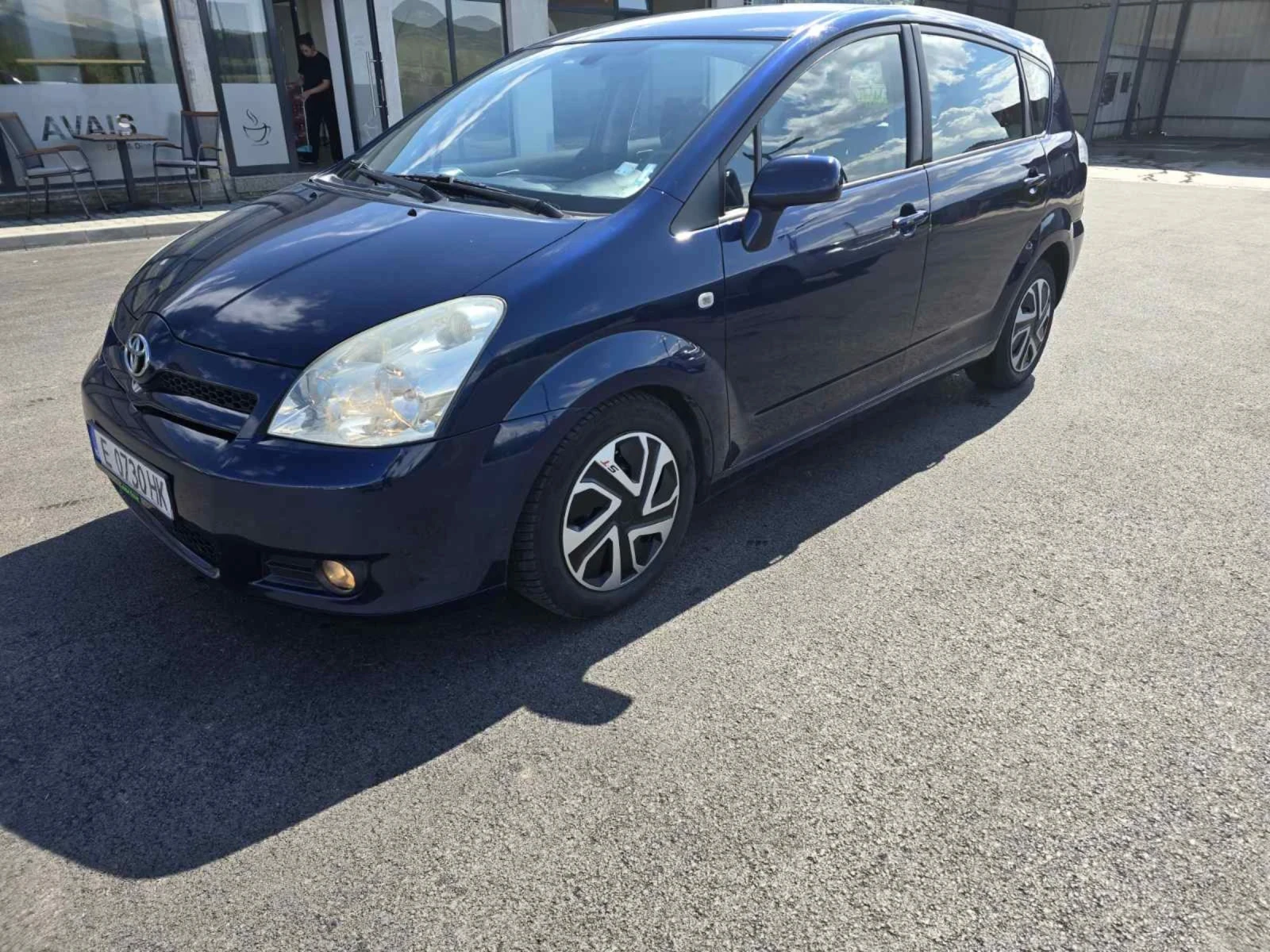 Toyota Corolla verso 1.8 Бензин-Газ, снимка 2 - Автомобили и джипове - 54635021