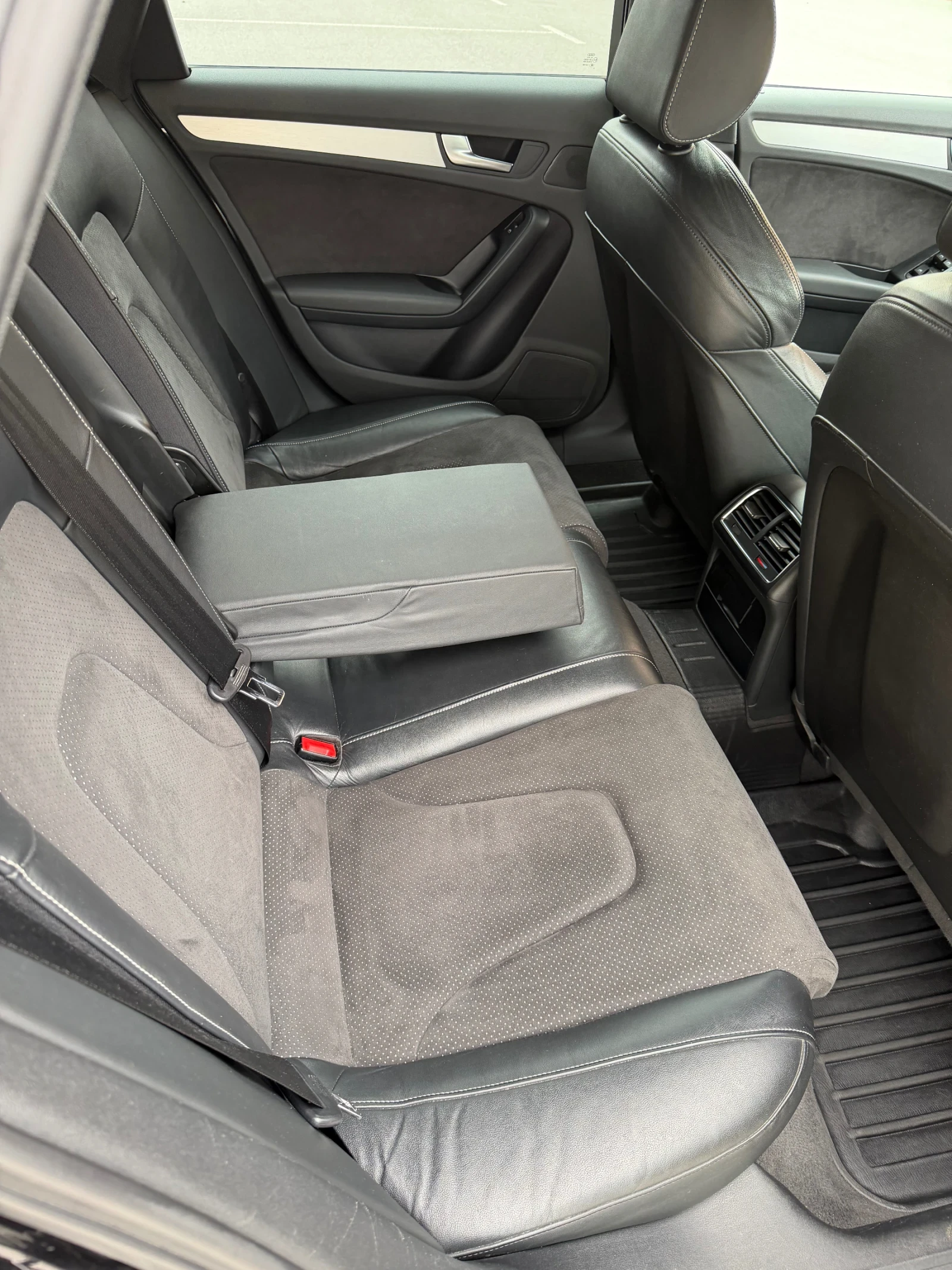 Audi A4 3.0TDI Quattro 2xS-line Tiptronic, снимка 11 - Автомобили и джипове - 54763693
