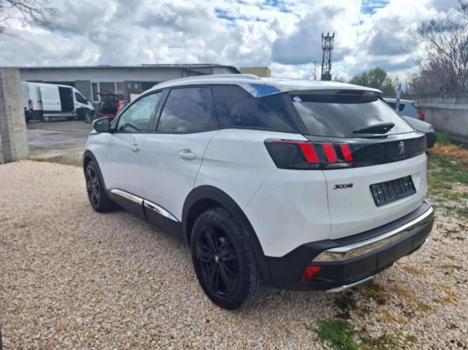 Peugeot 3008 1.6D* Навигация/Кросуей/Лед/6ск/Allure* , снимка 5 - Автомобили и джипове - 54789208