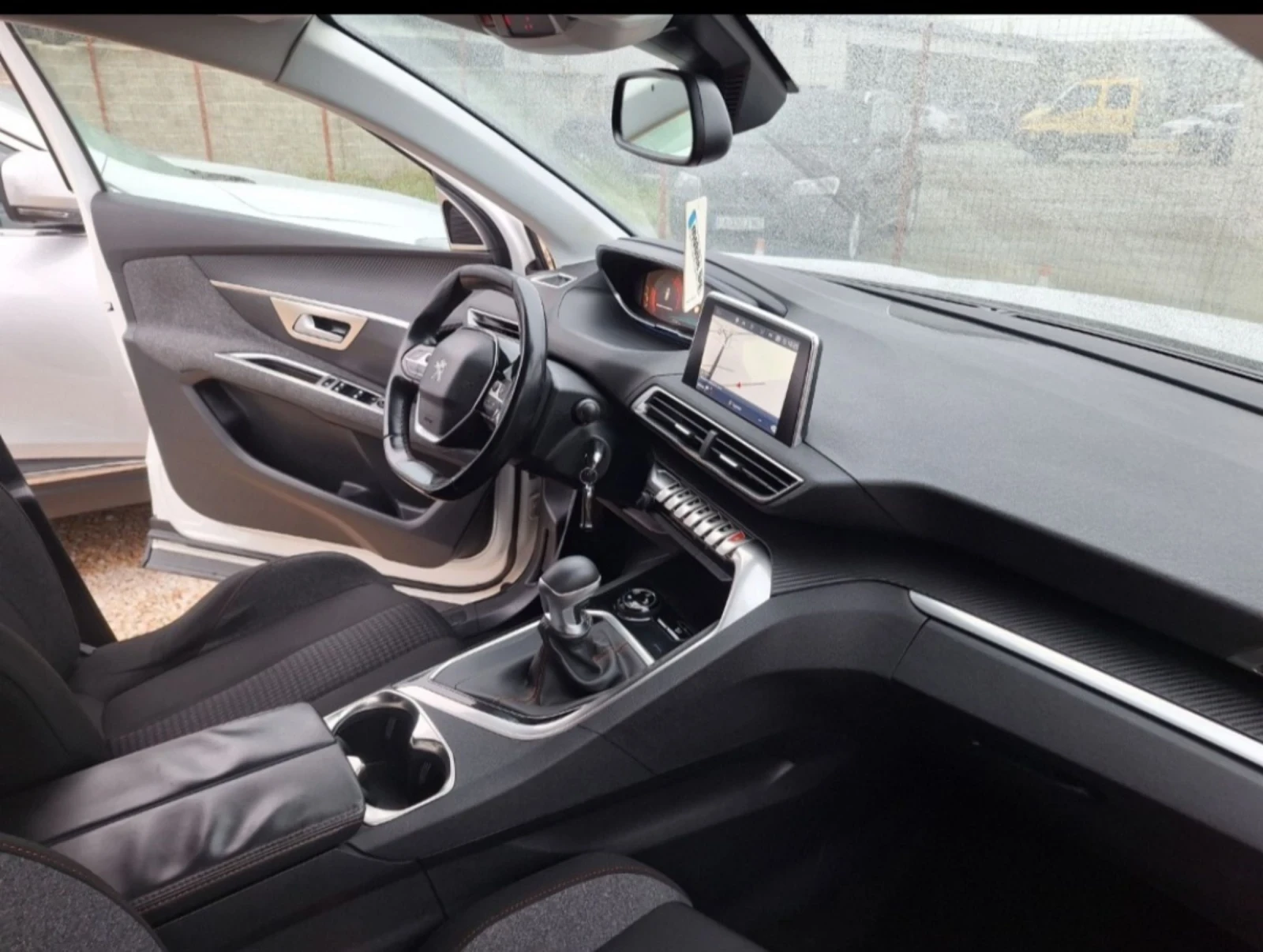 Peugeot 3008 1.6D* Навигация/Кросуей/Лед/6ск/Allure* , снимка 11 - Автомобили и джипове - 54789208