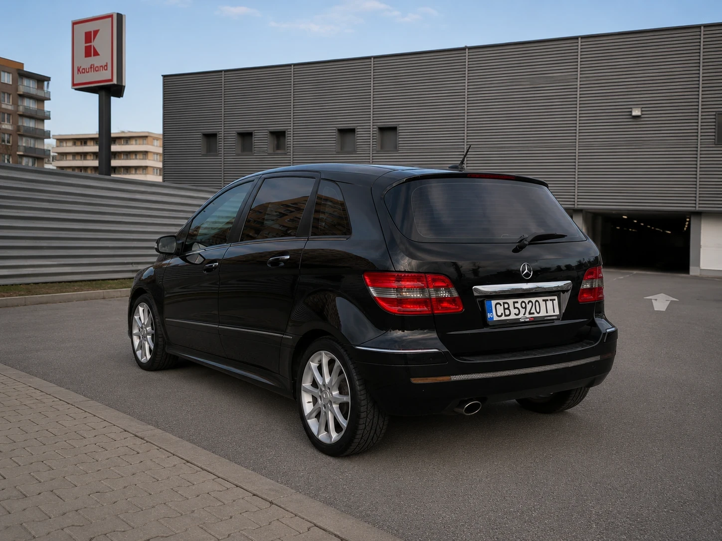 Mercedes-Benz B 200, снимка 5 - Автомобили и джипове - 54837314