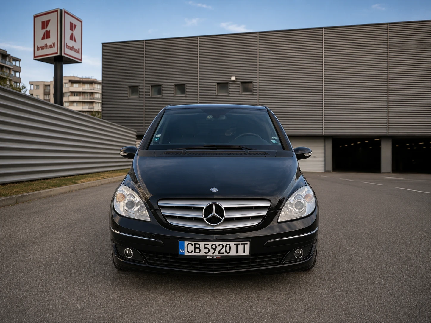 Mercedes-Benz B 200