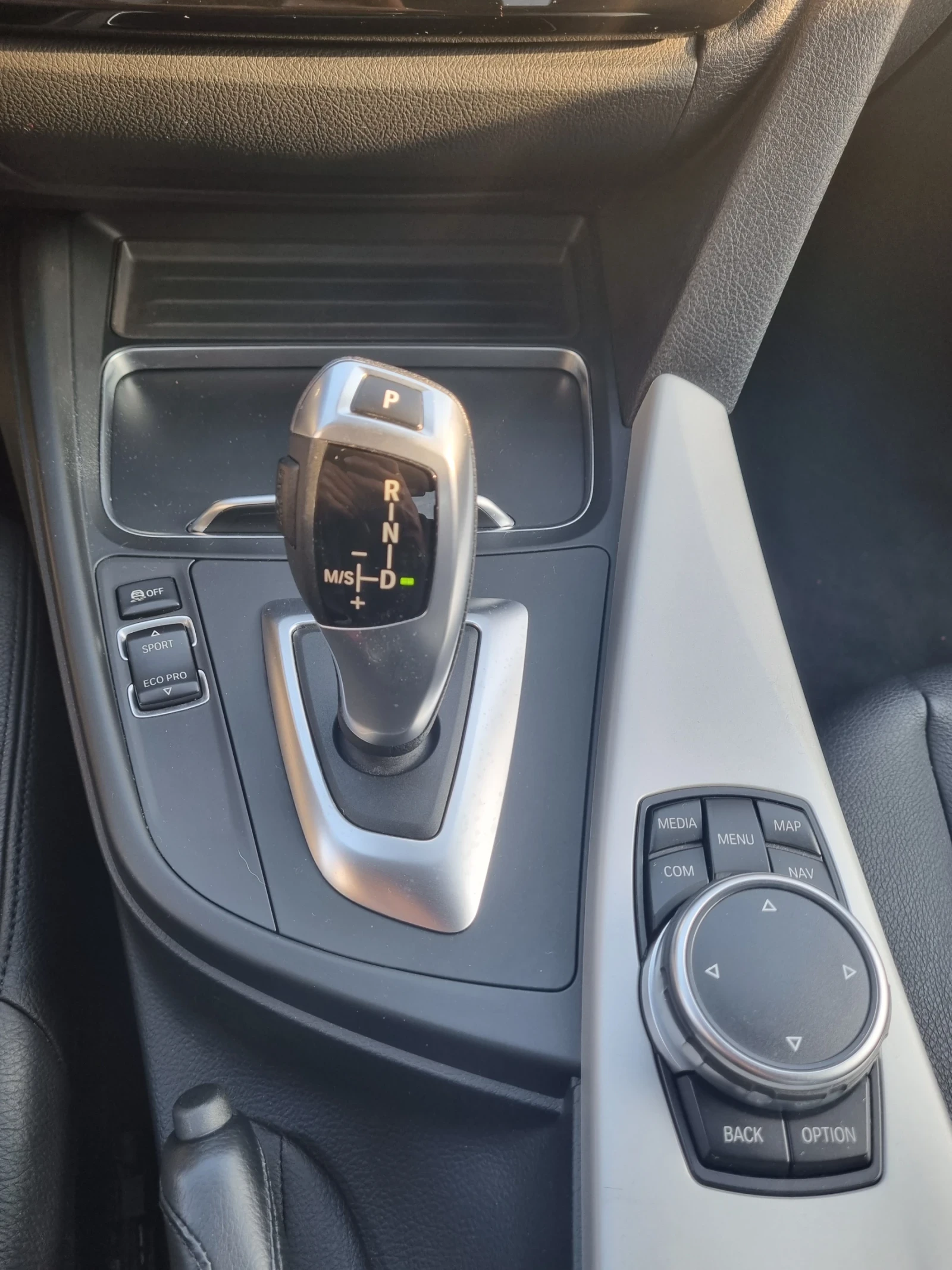 BMW 318 1.5, снимка 6 - Автомобили и джипове - 54861858