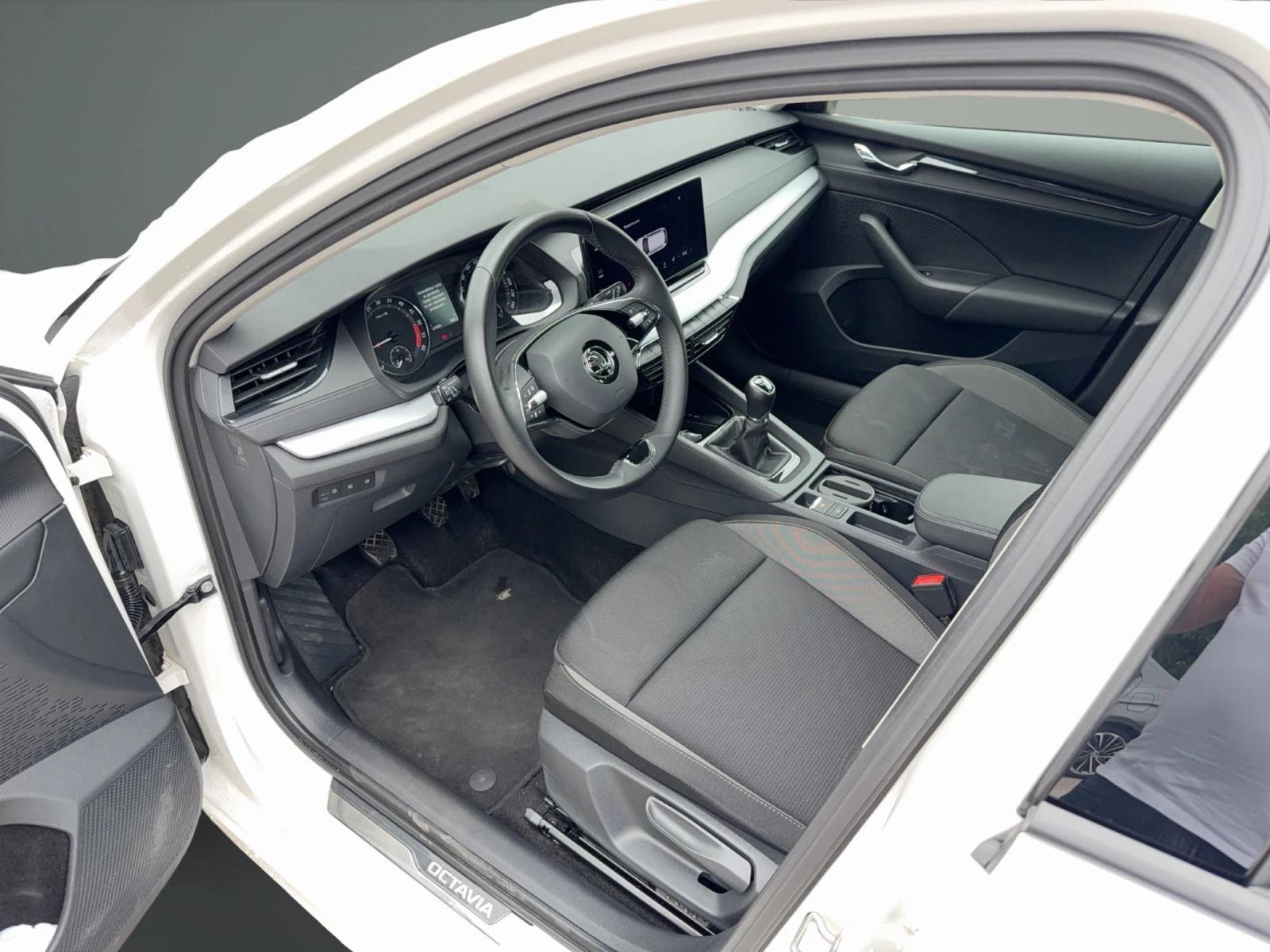 Skoda Octavia 2.0TDI 150 к.с. 6MT, снимка 9 - Автомобили и джипове - 54881548