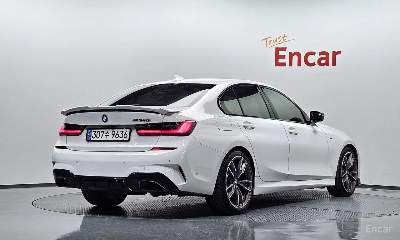 BMW 340 i HARMAN KARDON* HEAD-UP* DISTRONIC* 360 CAM* , снимка 3 - Автомобили и джипове - 55027904