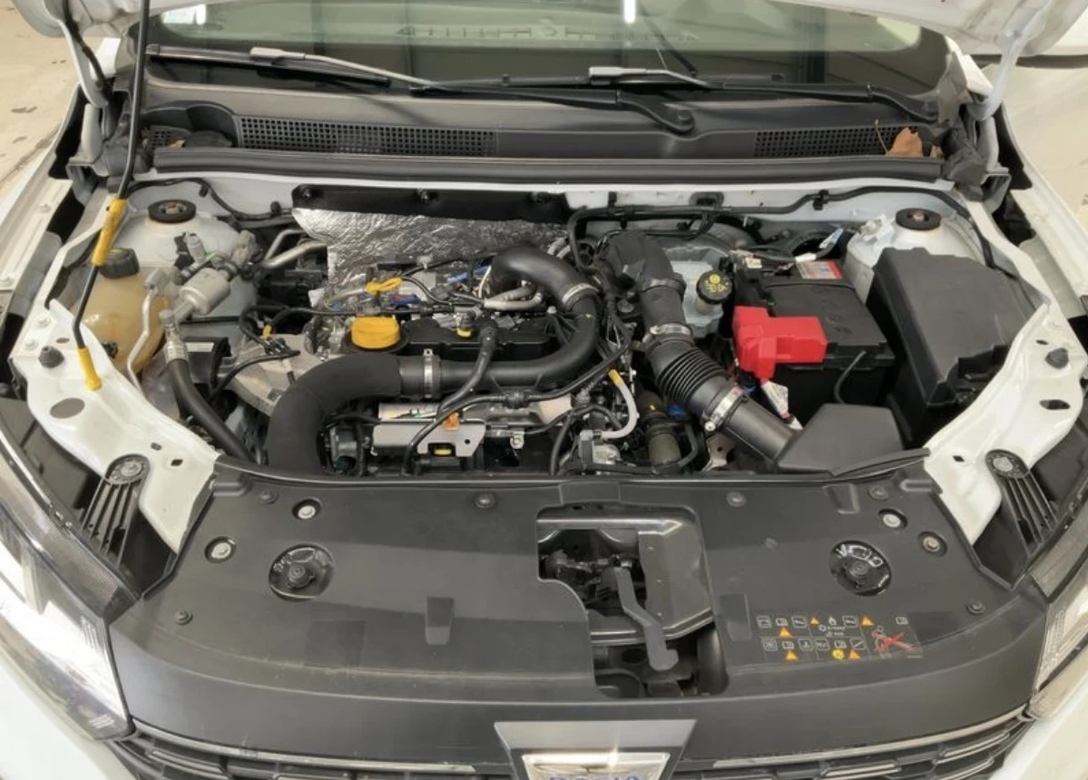 Dacia Logan TCe   Автоматик   11.2021 г.  Реални 83000км., снимка 3 - Автомобили и джипове - 55002735