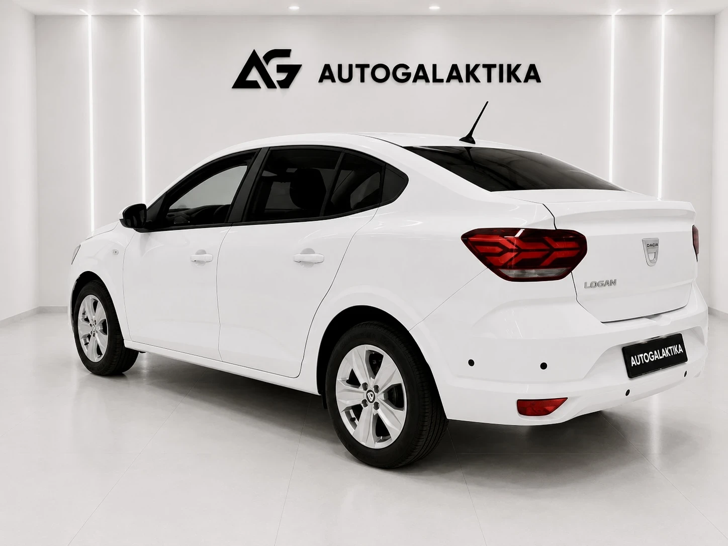 Dacia Logan TCe   Автоматик   11.2021 г.  Реални 83000км., снимка 8 - Автомобили и джипове - 55002735