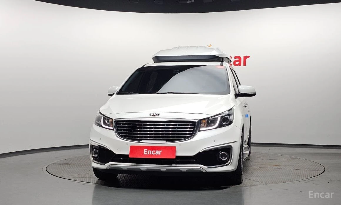 Kia Carnival, снимка 3 - Автомобили и джипове - 55129858