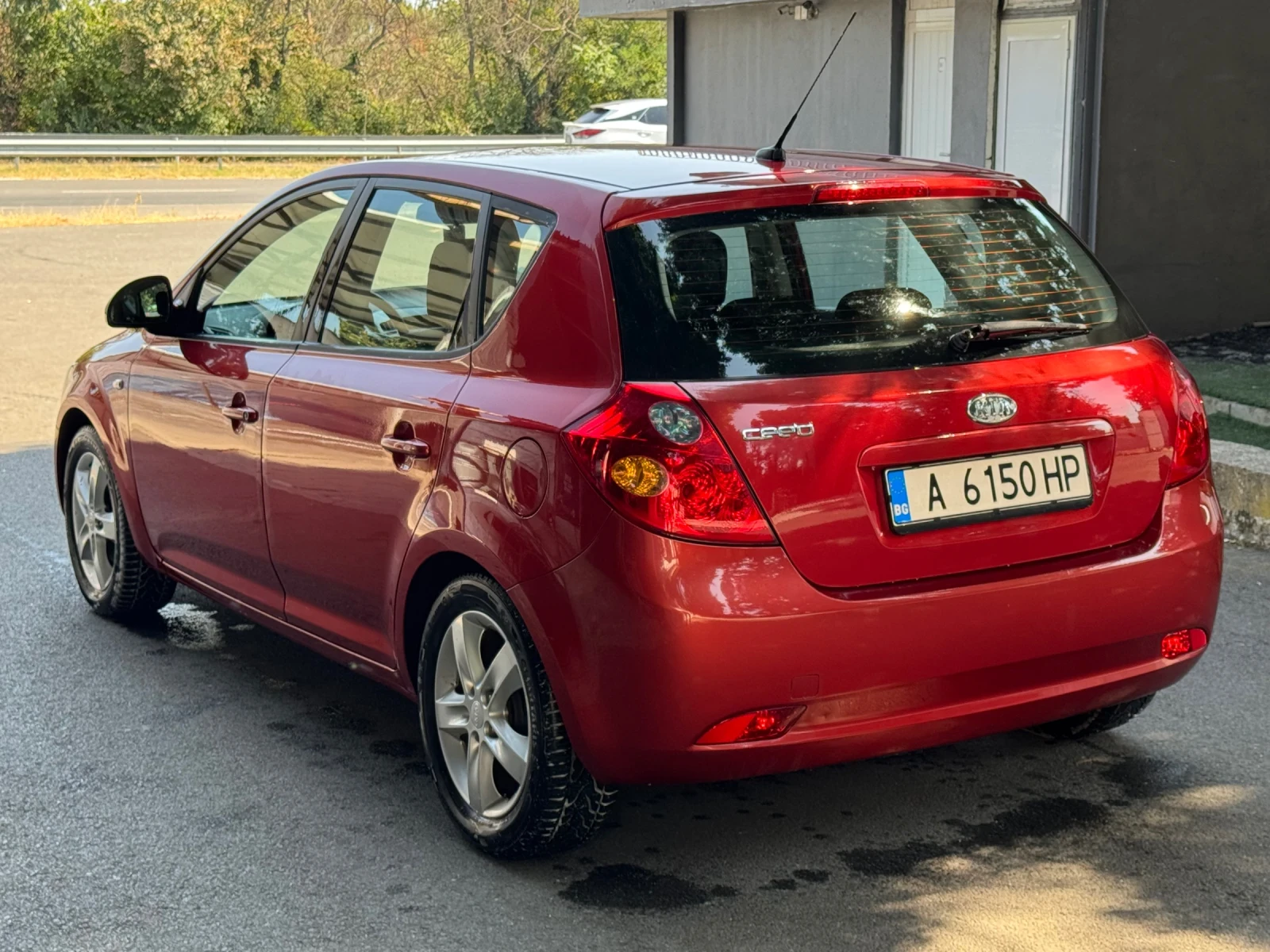 Kia Ceed 1.6i, снимка 4 - Автомобили и джипове - 55248307