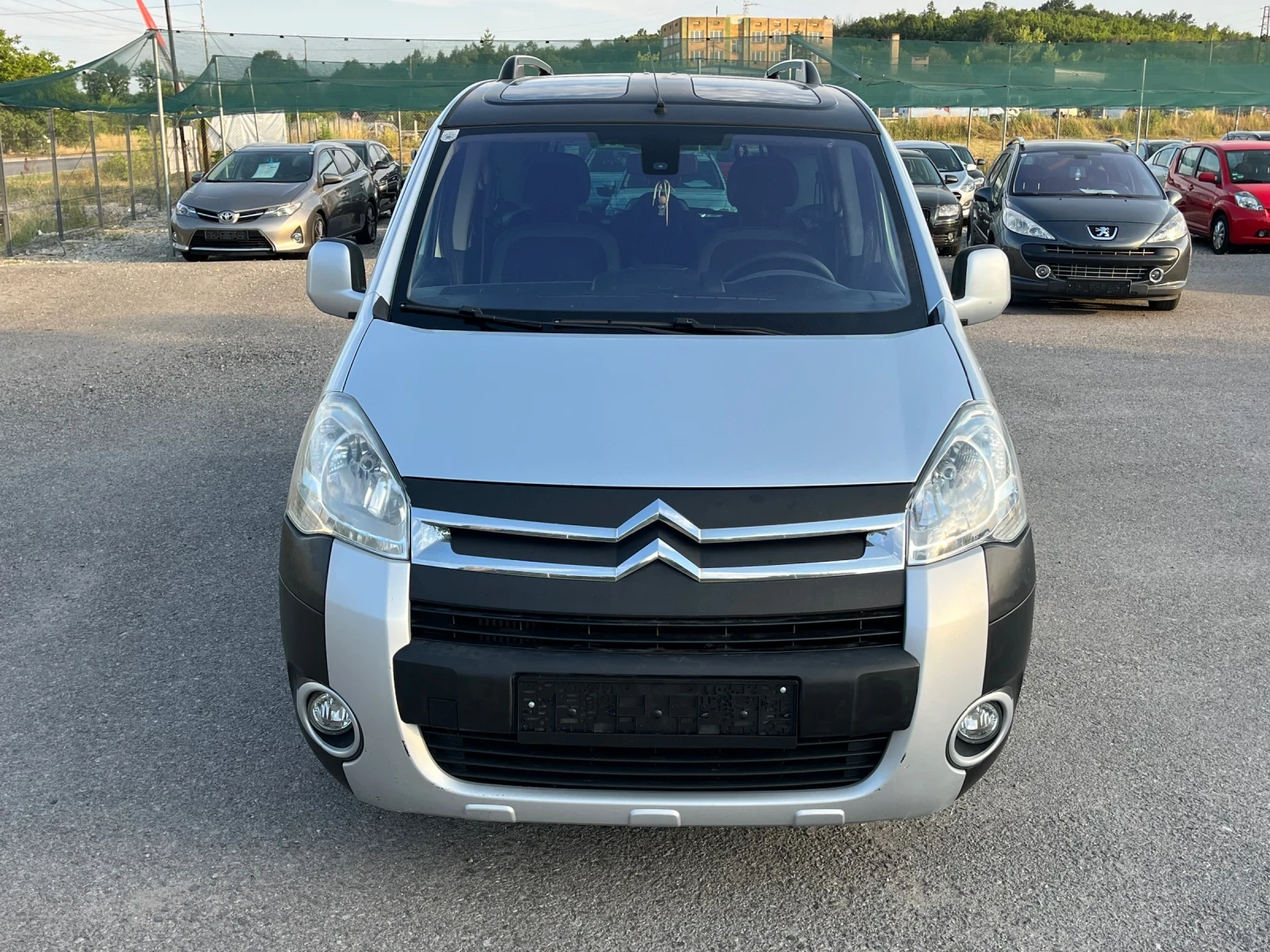 Citroen Berlingo 1.6Hdi XTR, снимка 8 - Автомобили и джипове - 55471367