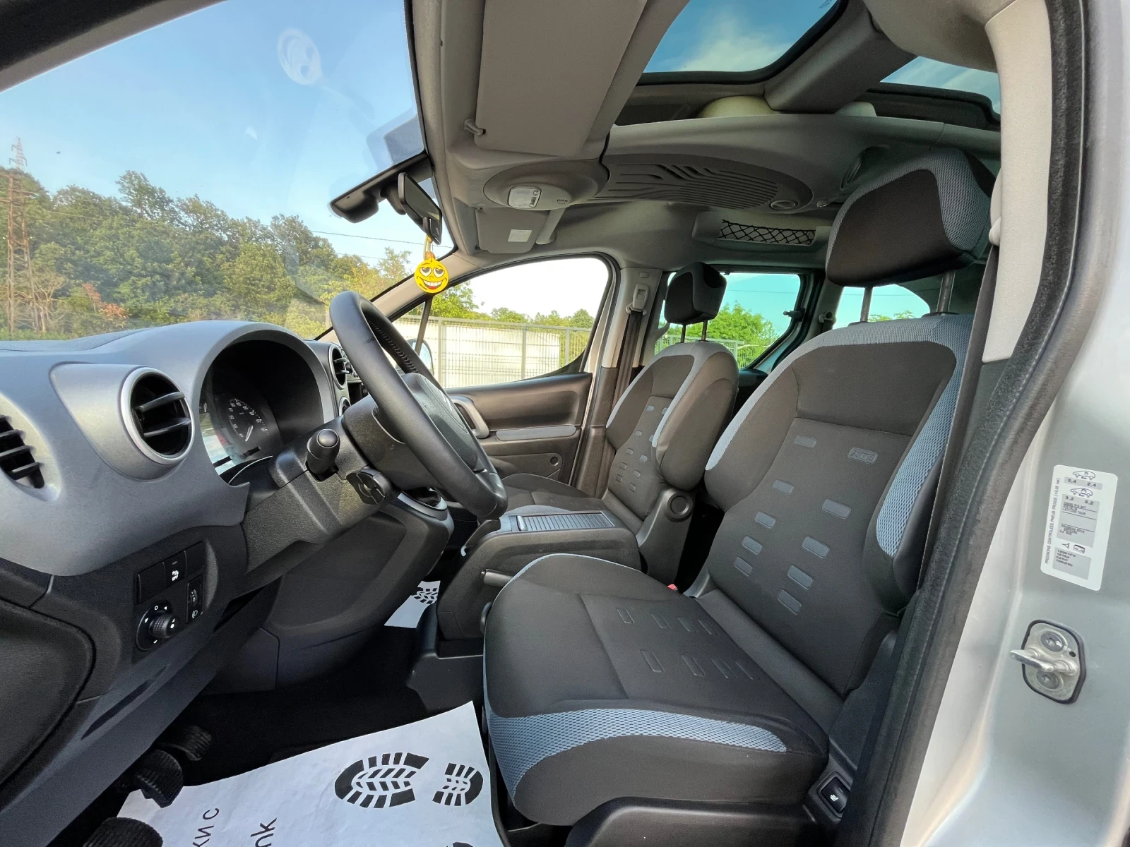 Citroen Berlingo 1.6Hdi XTR, снимка 9 - Автомобили и джипове - 55471367