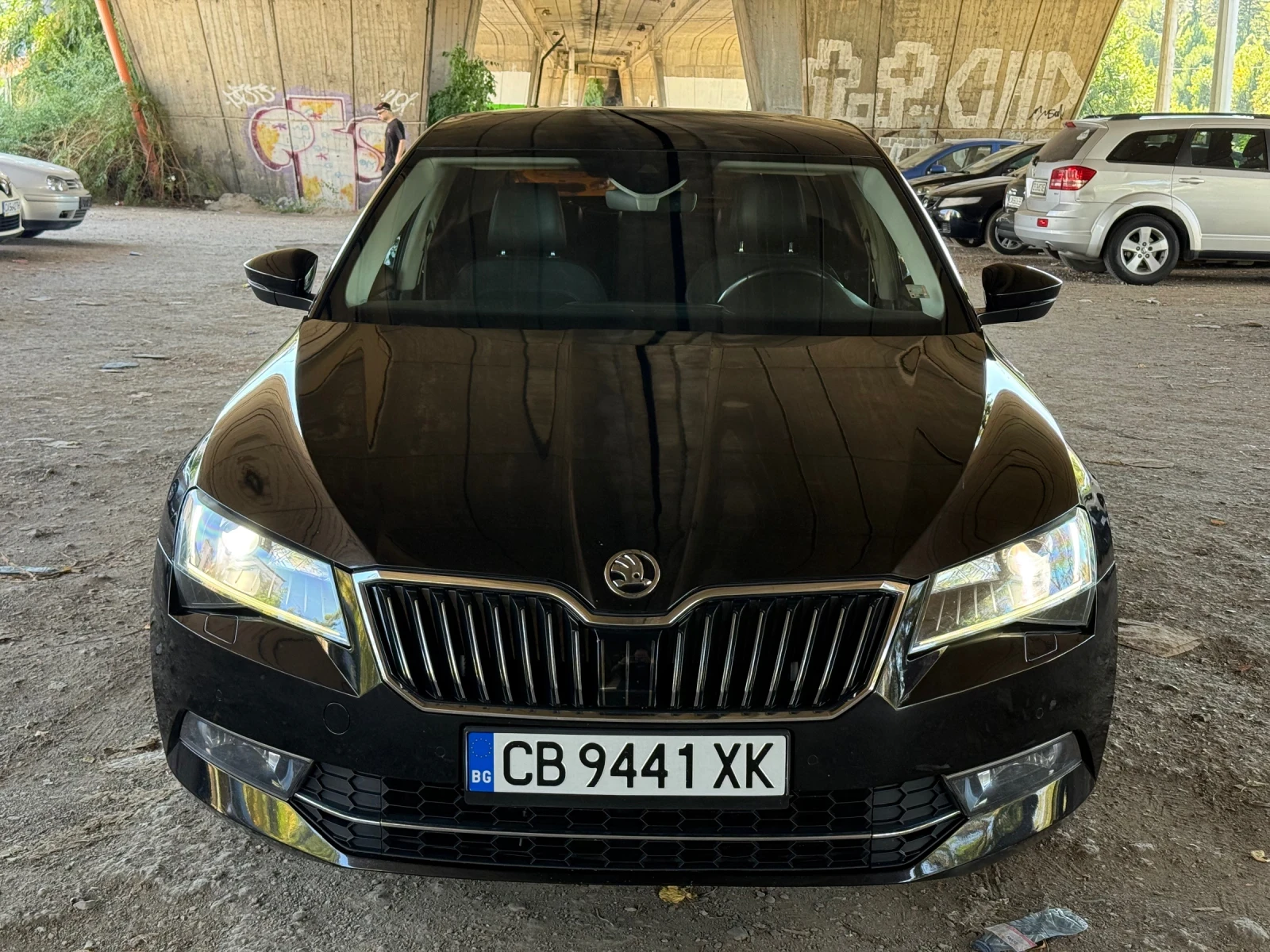 Skoda Superb 2.0 TDI DSG, снимка 4 - Автомобили и джипове - 55980085