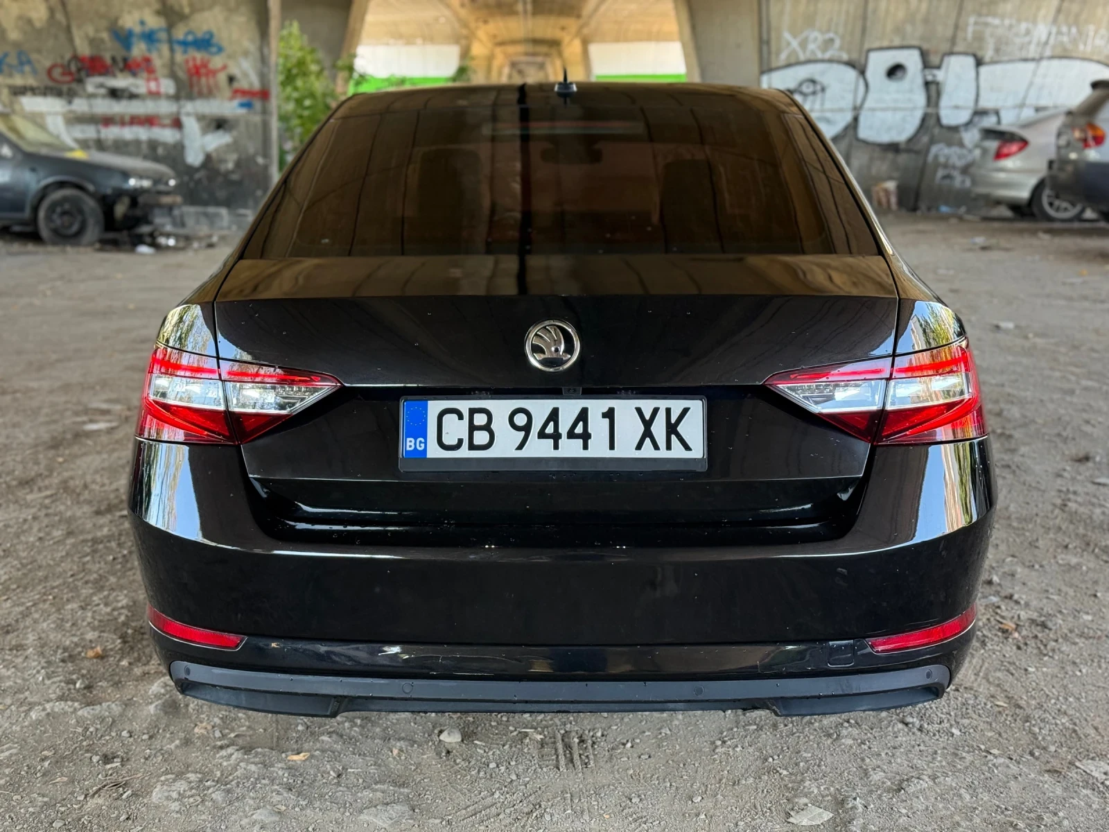 Skoda Superb 2.0 TDI DSG, снимка 8 - Автомобили и джипове - 55980085