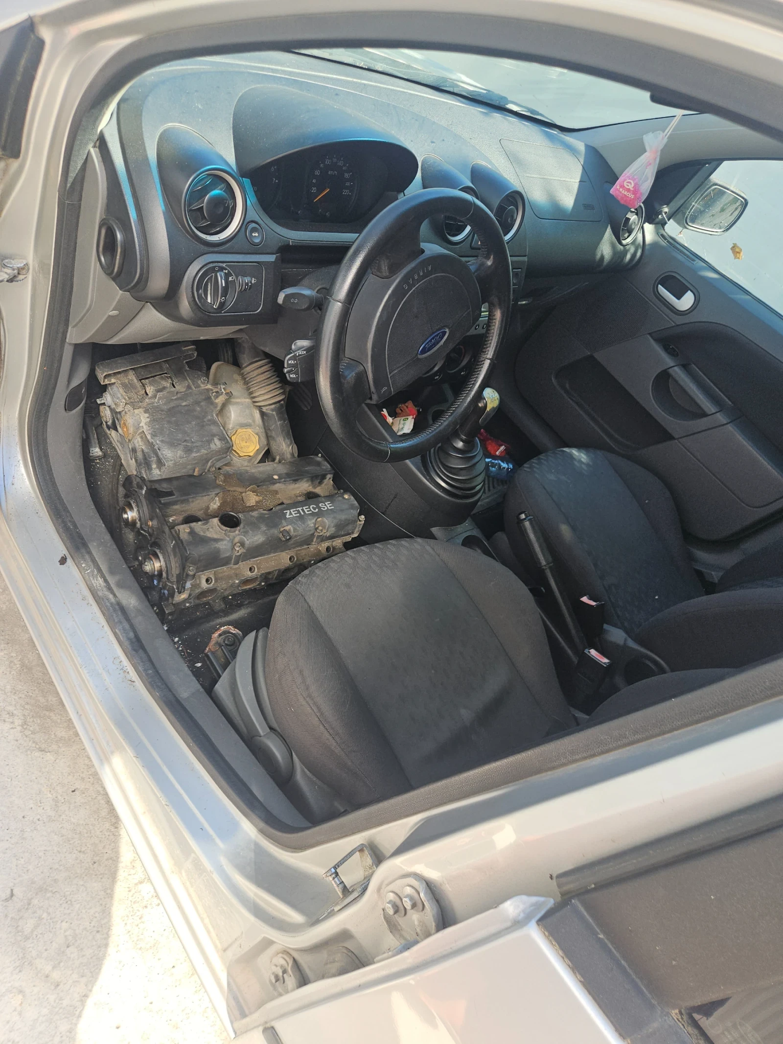 Ford Fiesta 1.25, снимка 3 - Автомобили и джипове - 56005321