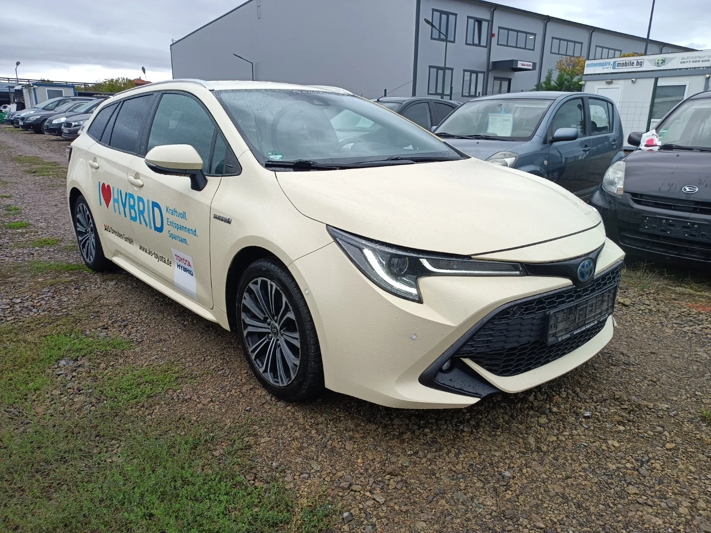 Toyota Corolla 2, 0 HYBRID, снимка 3 - Автомобили и джипове - 56718480