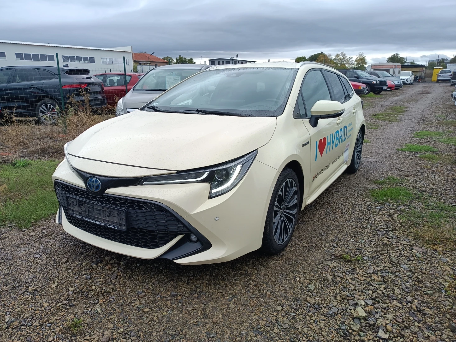 Toyota Corolla 2, 0 HYBRID