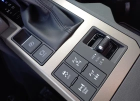 Toyota Land cruiser 2.8L 4WD First Edition 7 Seater, снимка 16