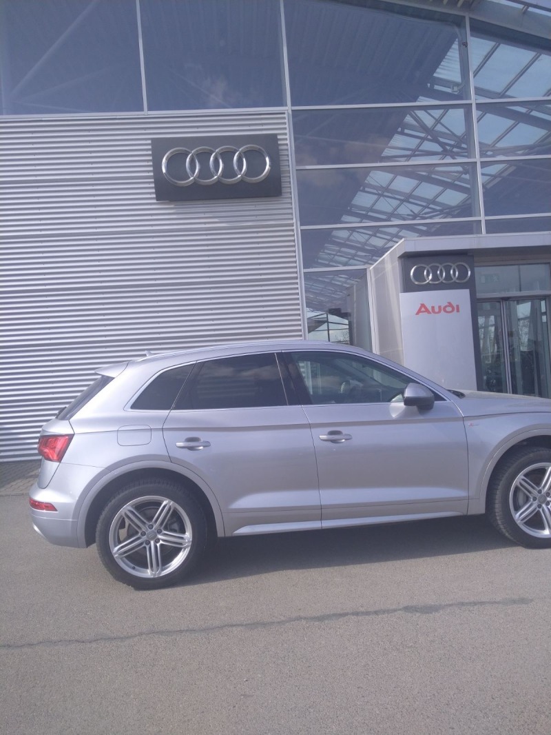 Audi Q5, снимка 1 - Автомобили и джипове - 45422573