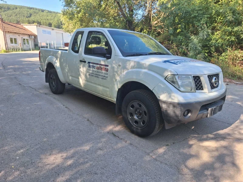 Nissan Navara 2.5 Dci 174k.c., снимка 4 - Автомобили и джипове - 46826388