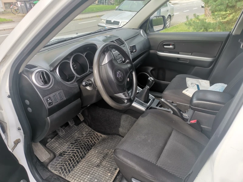 Suzuki Vitara 1, 9 TDI 4X4, снимка 6 - Автомобили и джипове - 47156400