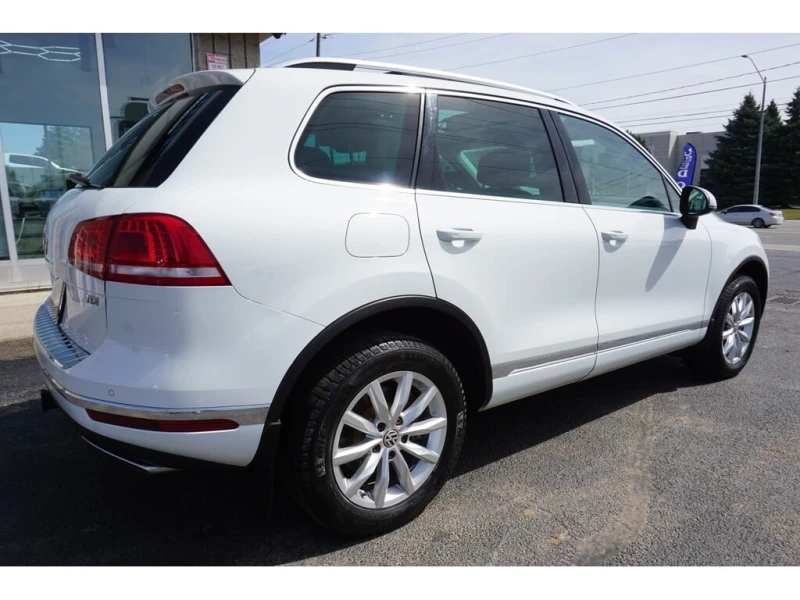 VW Touareg * V6 TDI * DIESEL* HIGHLINE AWD CERTIFIED * FREE A, снимка 7 - Автомобили и джипове - 52924096