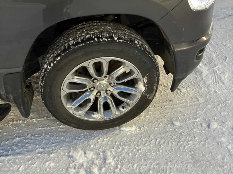 Dodge RAM 1500 * Sport * CARFAX * , снимка 16 - Автомобили и джипове - 53009231