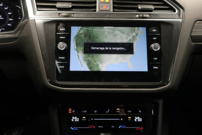 VW Tiguan Highline R-Line 4Motion , снимка 9 - Автомобили и джипове - 53373415