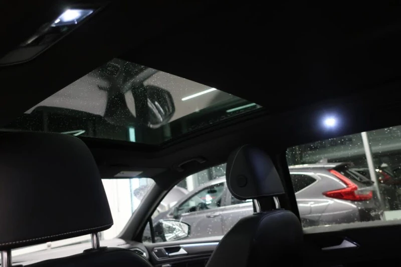 VW Tiguan Highline R-Line 4Motion , снимка 7 - Автомобили и джипове - 53373415