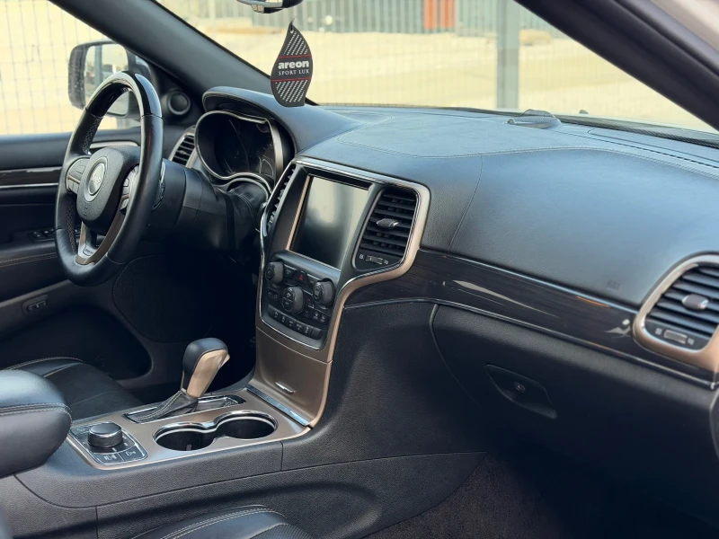 Jeep Grand cherokee  / OVERLAND / 4x4 , снимка 8 - Автомобили и джипове - 53559586