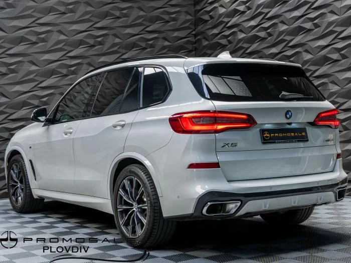 BMW X5 40i XDRIVE* M-SPORT* PANO* HUD* CAM* SOFTCLOSE* , снимка 5 - Автомобили и джипове - 56082302