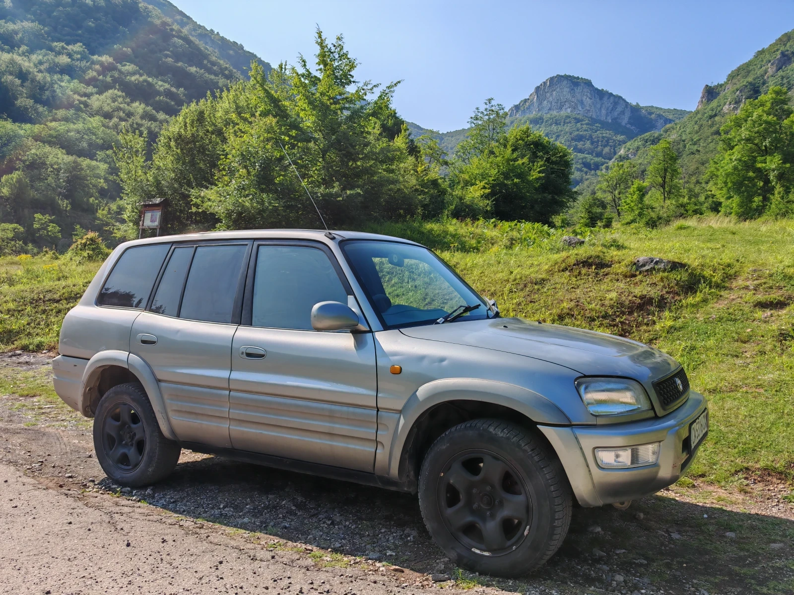 Toyota Rav4 2.0 128cv | Mobile.bg   1