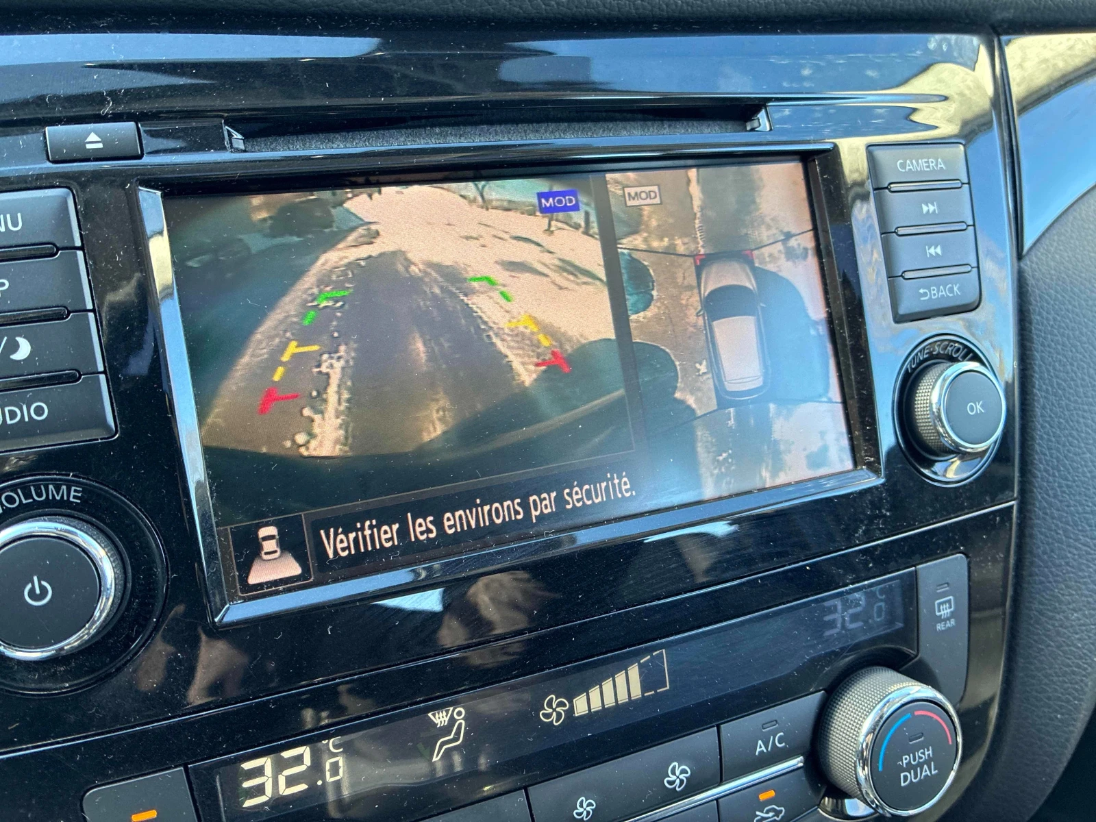 Nissan Qashqai AWD CVT * * CARFAX * * АВТО КРЕДИТ * * , снимка 11 - Автомобили и джипове - 54033375