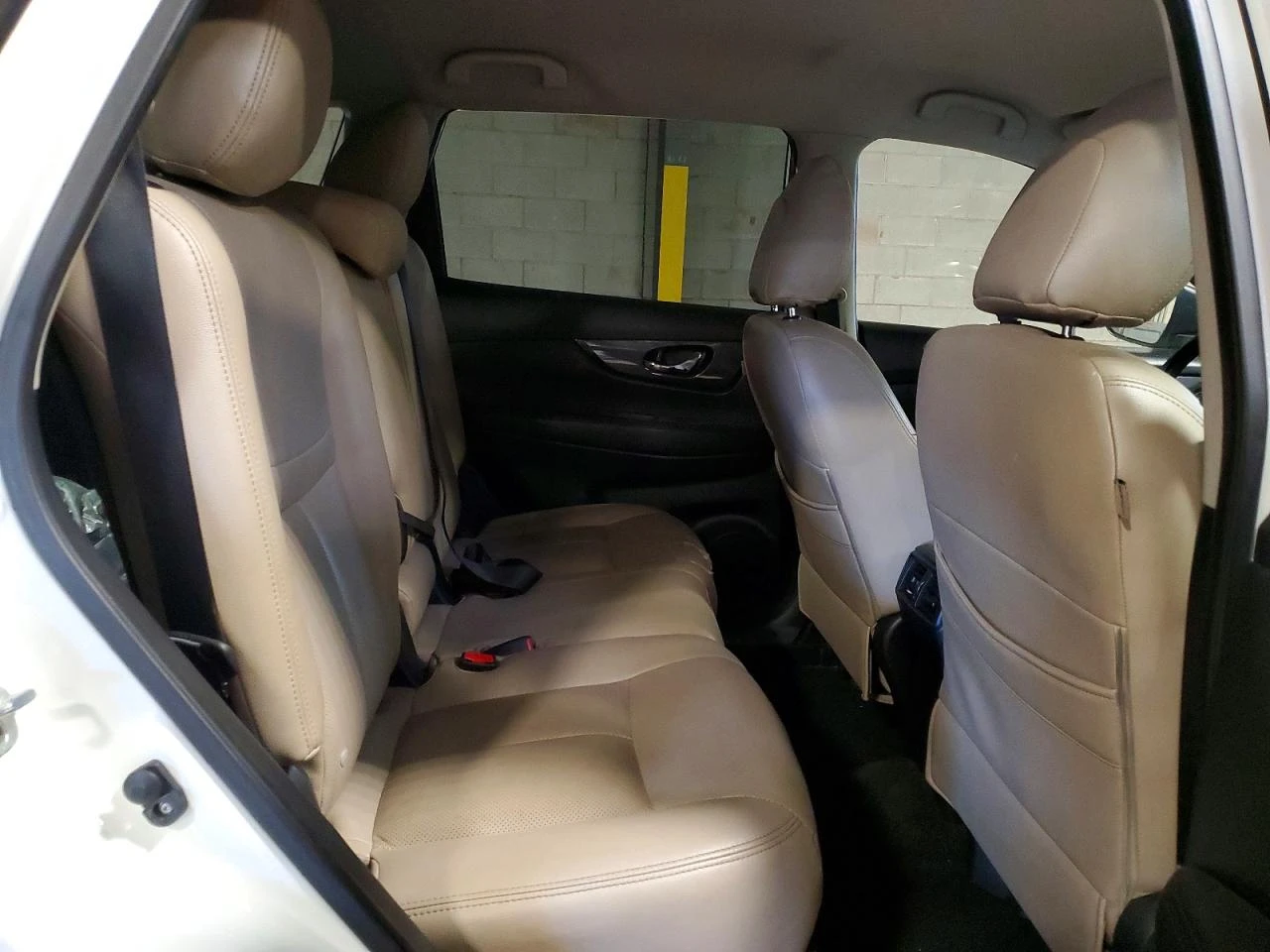Nissan Rogue 2.5l Sv, снимка 11 - Автомобили и джипове - 54384816