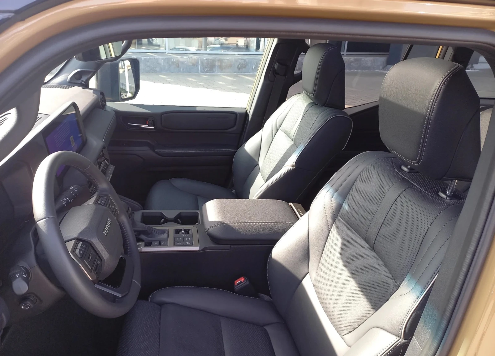Toyota Land cruiser 2.8L 4WD First Edition 7 Seater, снимка 6 - Автомобили и джипове - 54411447